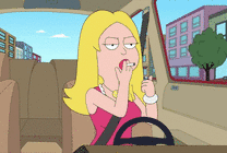 卡通美女做车里抽烟被雪糕砸中GIF图片