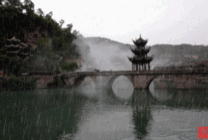 古桥下雨美景动态图片