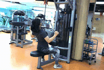 美女健身房锻炼身体 gif图片