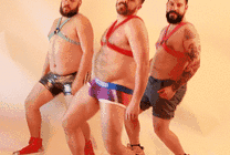三个性感的胖男人跳舞GIF图片