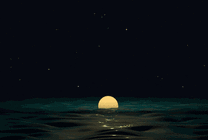 月亮落入湖面gif图片