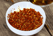 美味的辣椒油GIF图片