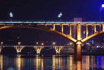 大桥上灯火通明GIF图片