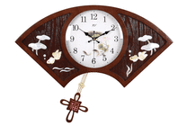 一只复古的钟表gif图片