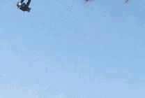 酷毙飞行员降落GIF图片