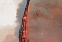 烧毁的圣母院GIF图片