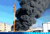 工厂爆炸冒出滚滚黑烟gif图片