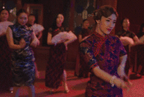 穿旗袍的女人跳交际舞动态图片