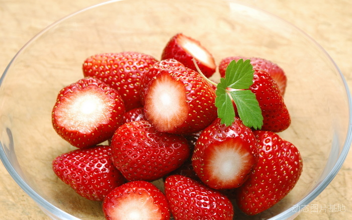 图片描述：草莓,尺寸：1920X1200px 