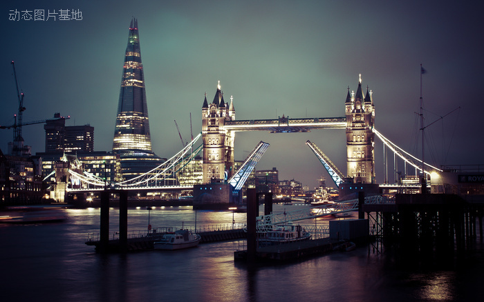 图片描述：伦敦塔桥，码头，桥梁，大桥，港口,尺寸：2560X1600px 