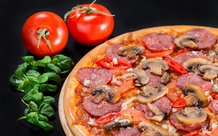 图片描述：披萨，Pizza，美食，食物,尺寸：1920X1200px 
